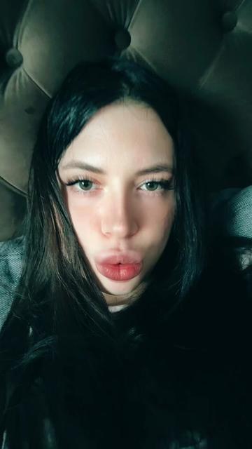 @Bella_cherry