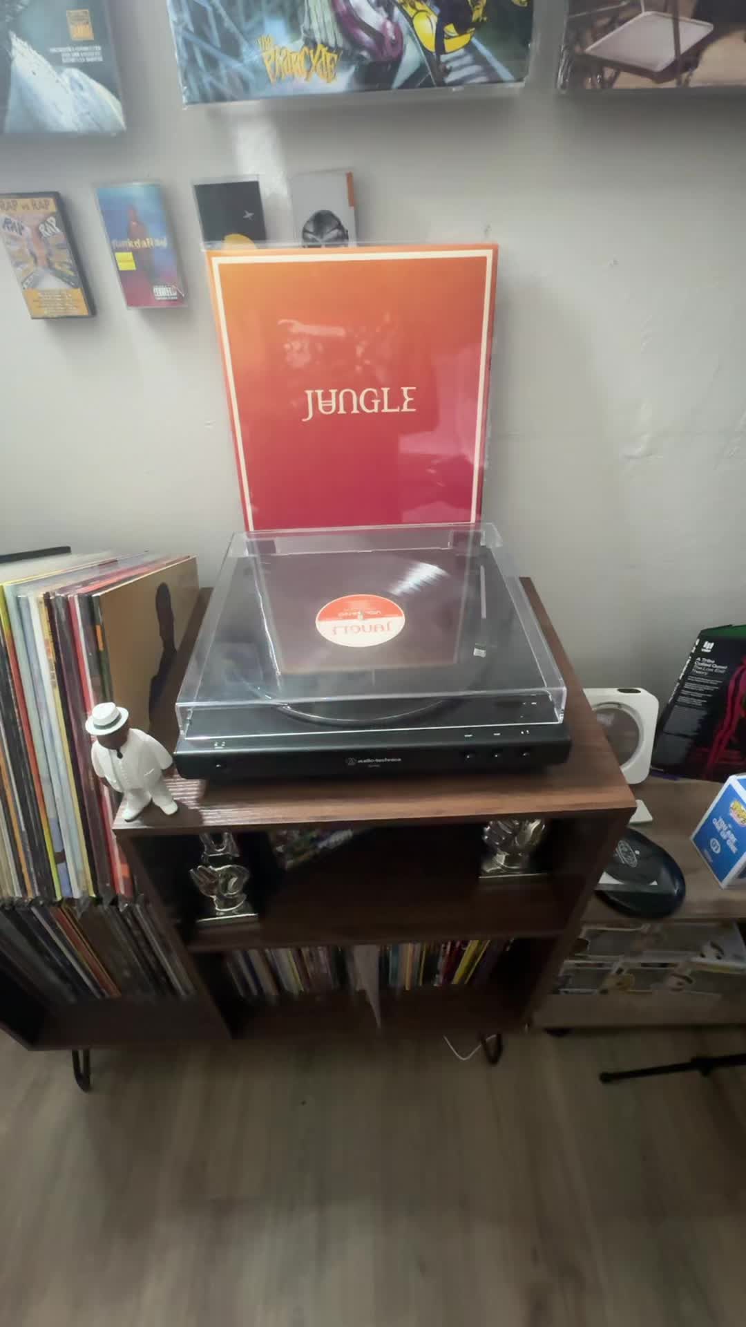 @Jamal Does Vinyl