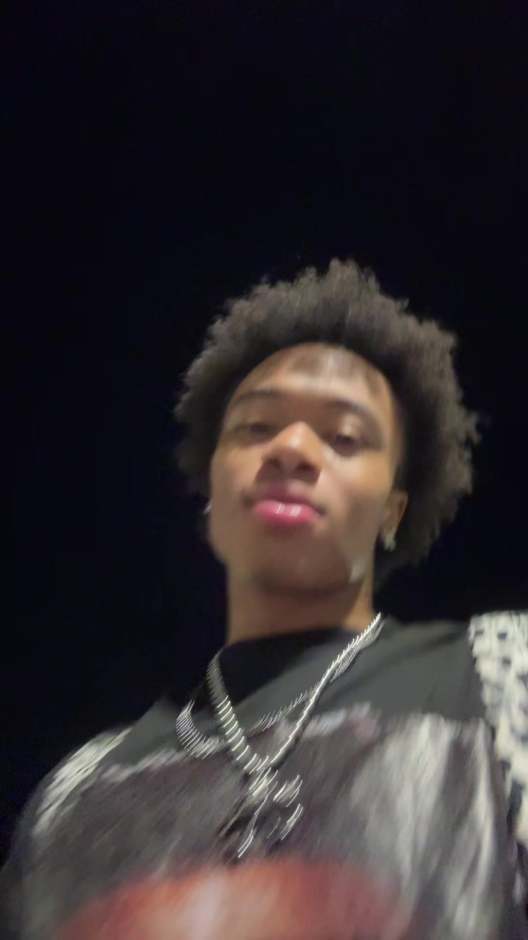 @jayvghn