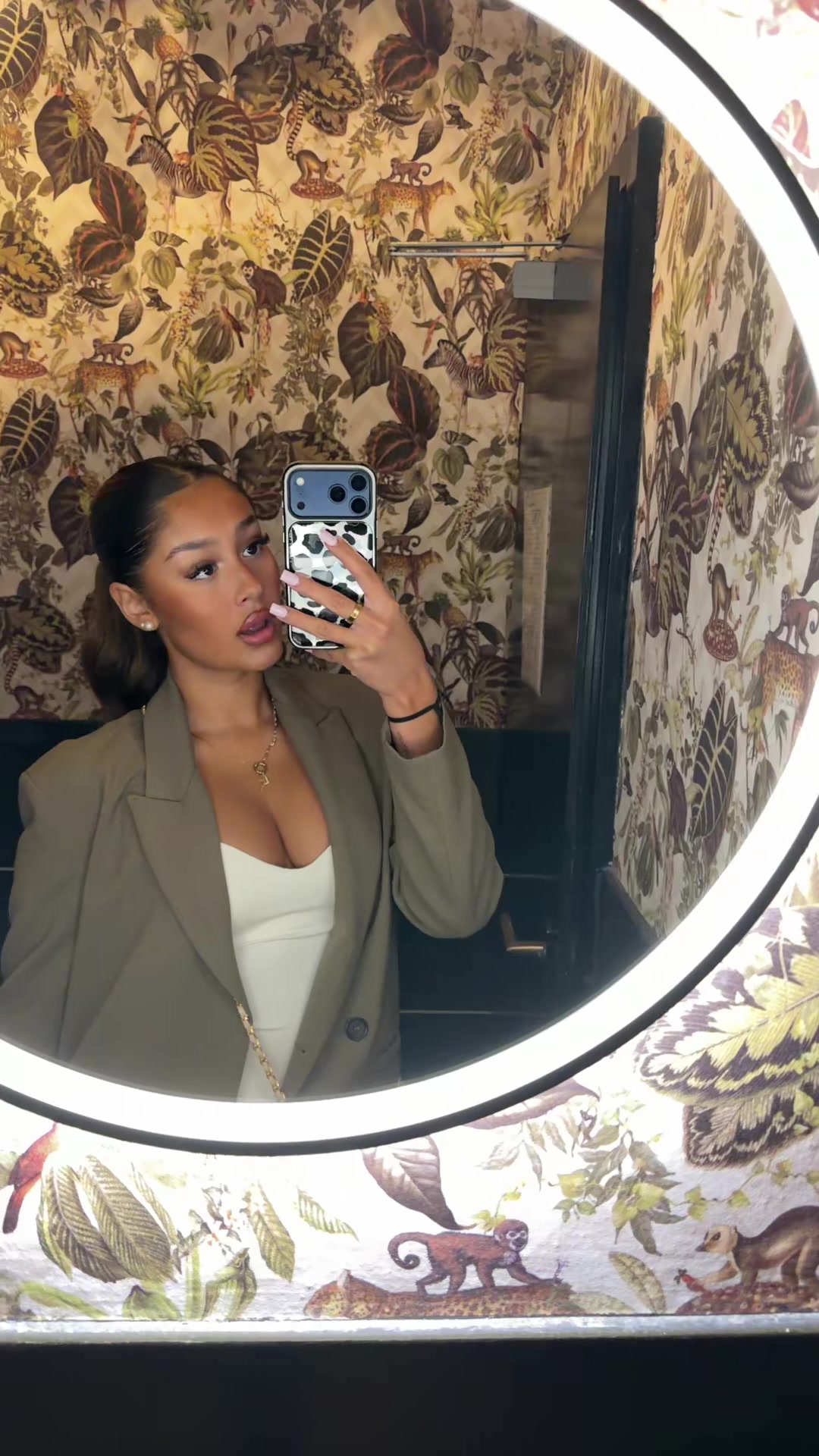 @mya