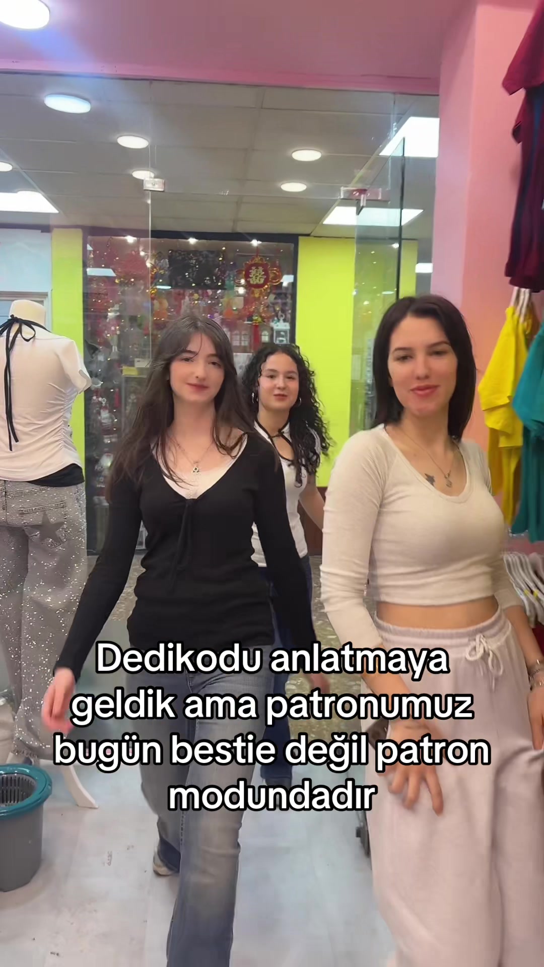 @isramoonstyle