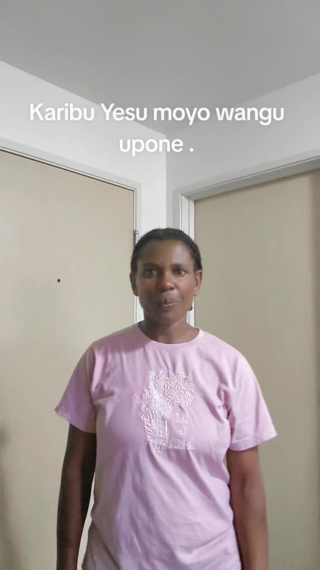 @caroline