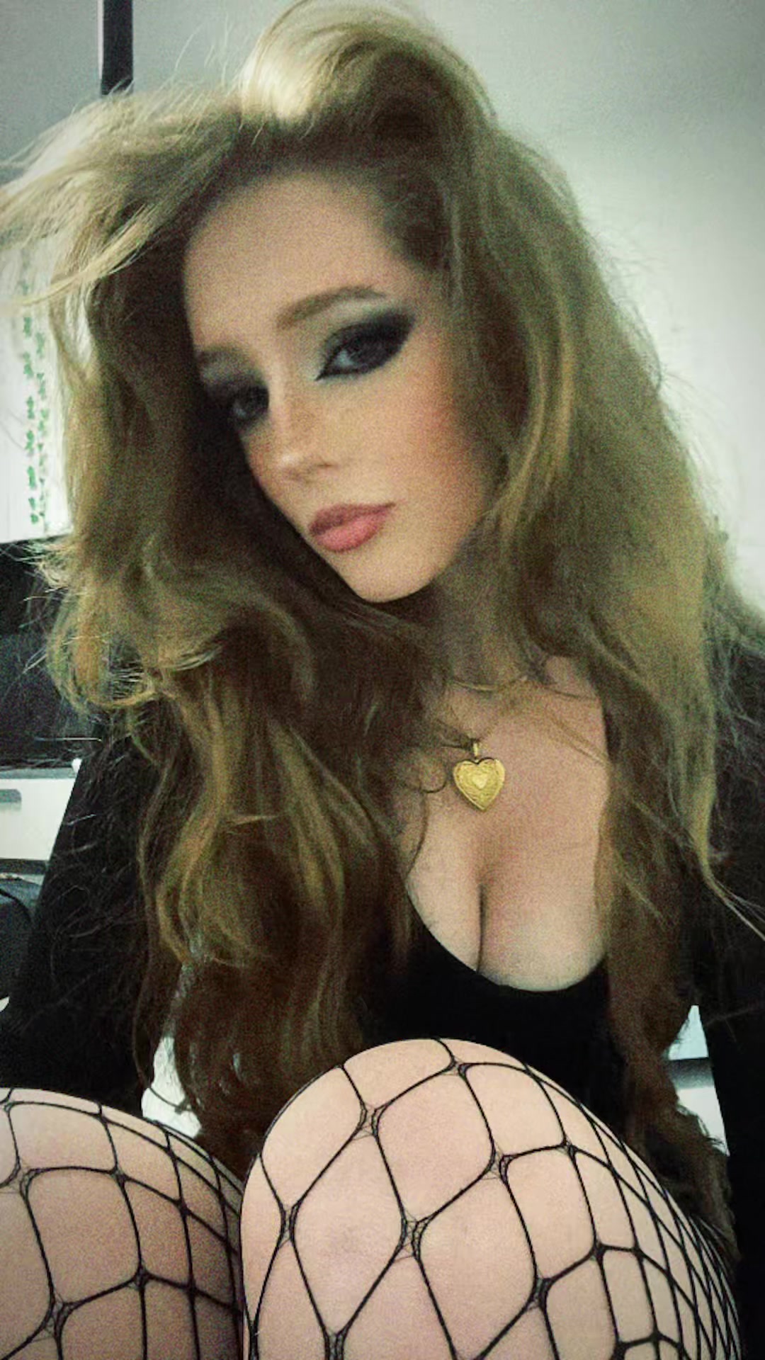 @Yuliya-🇷🇺🇮🇹