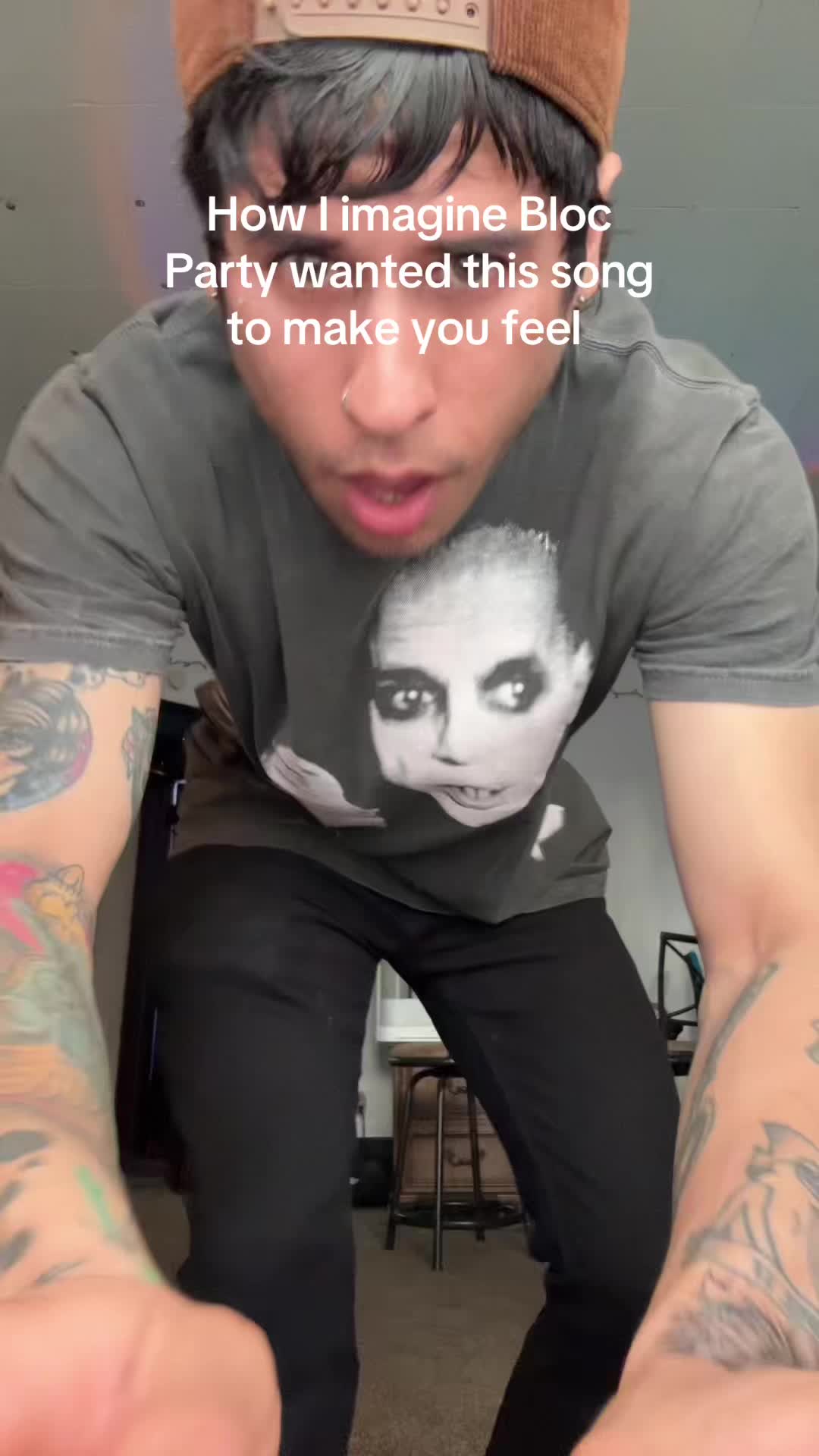 @🫵😹