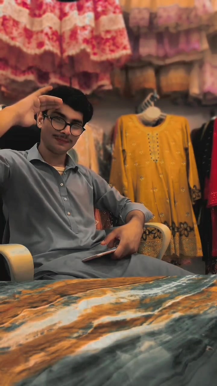 @🅥 بادشاہ MANDURI KING