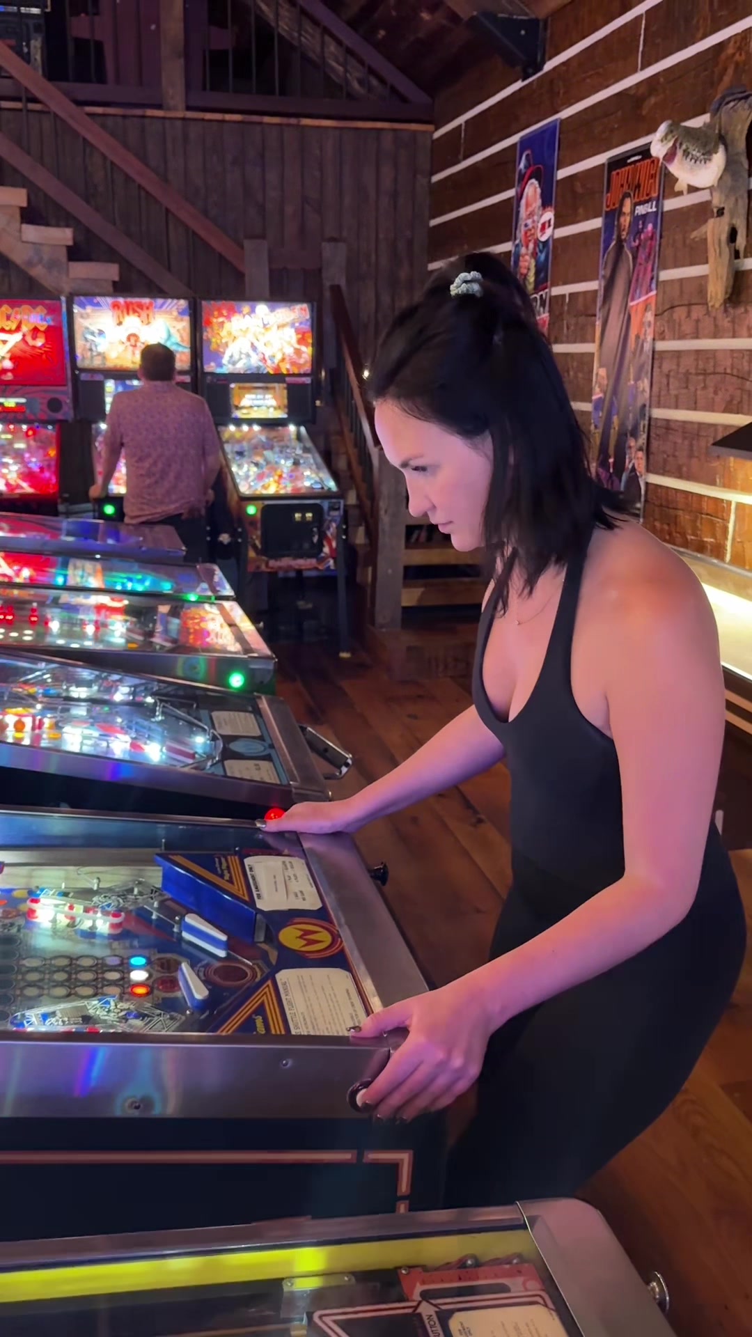 @Mel Plays Pinball