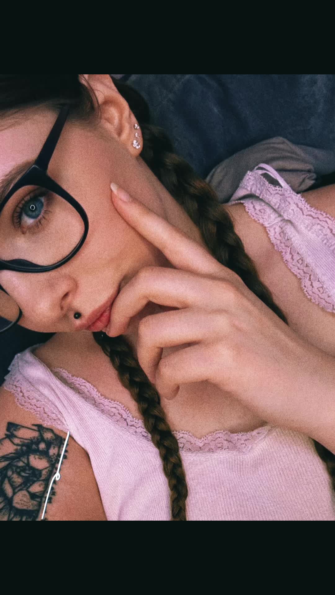 @desiUnSoo