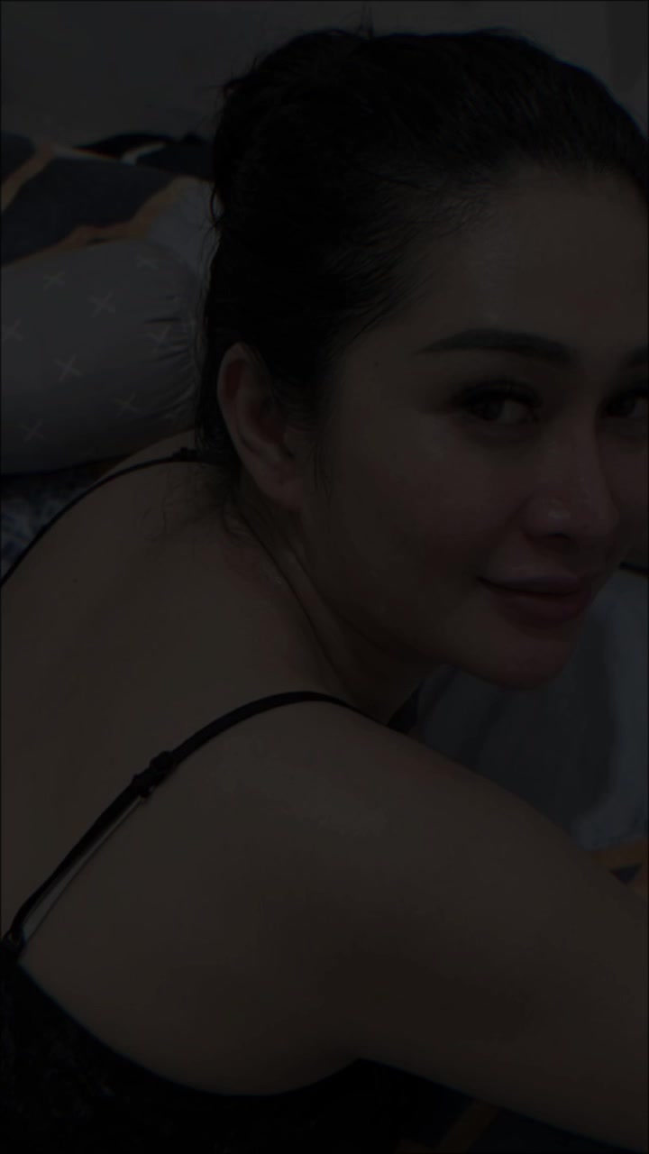 @Dewiamoraaa