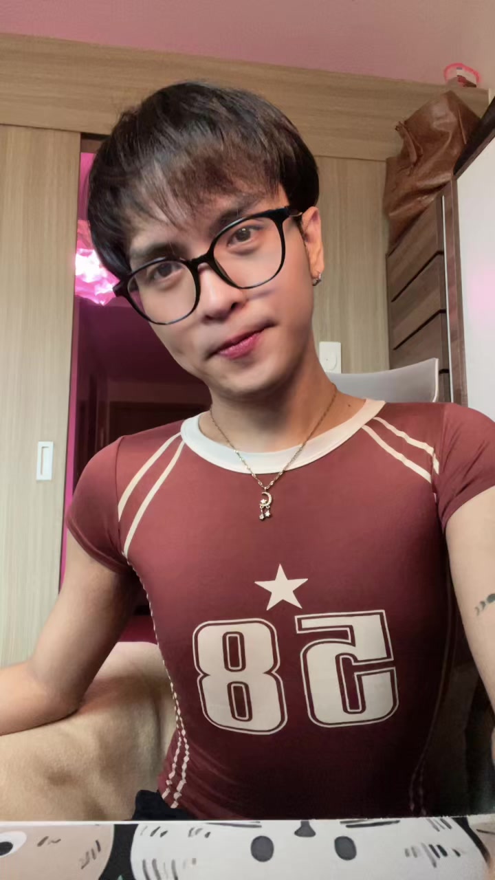 @IAmMaxi