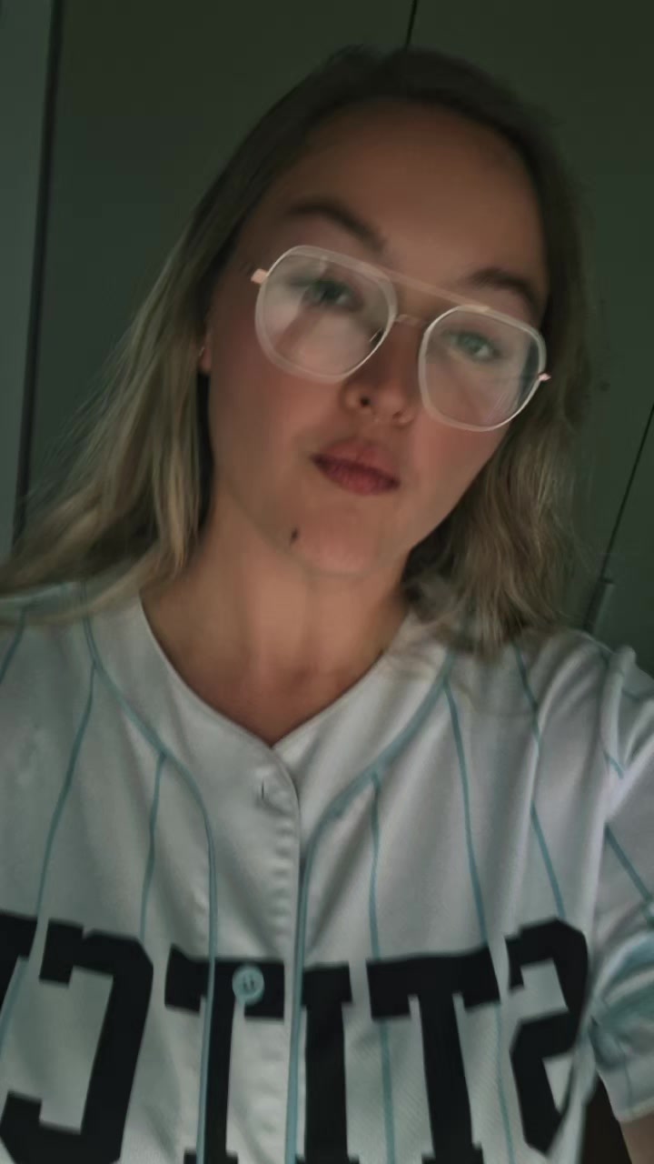 @:โ