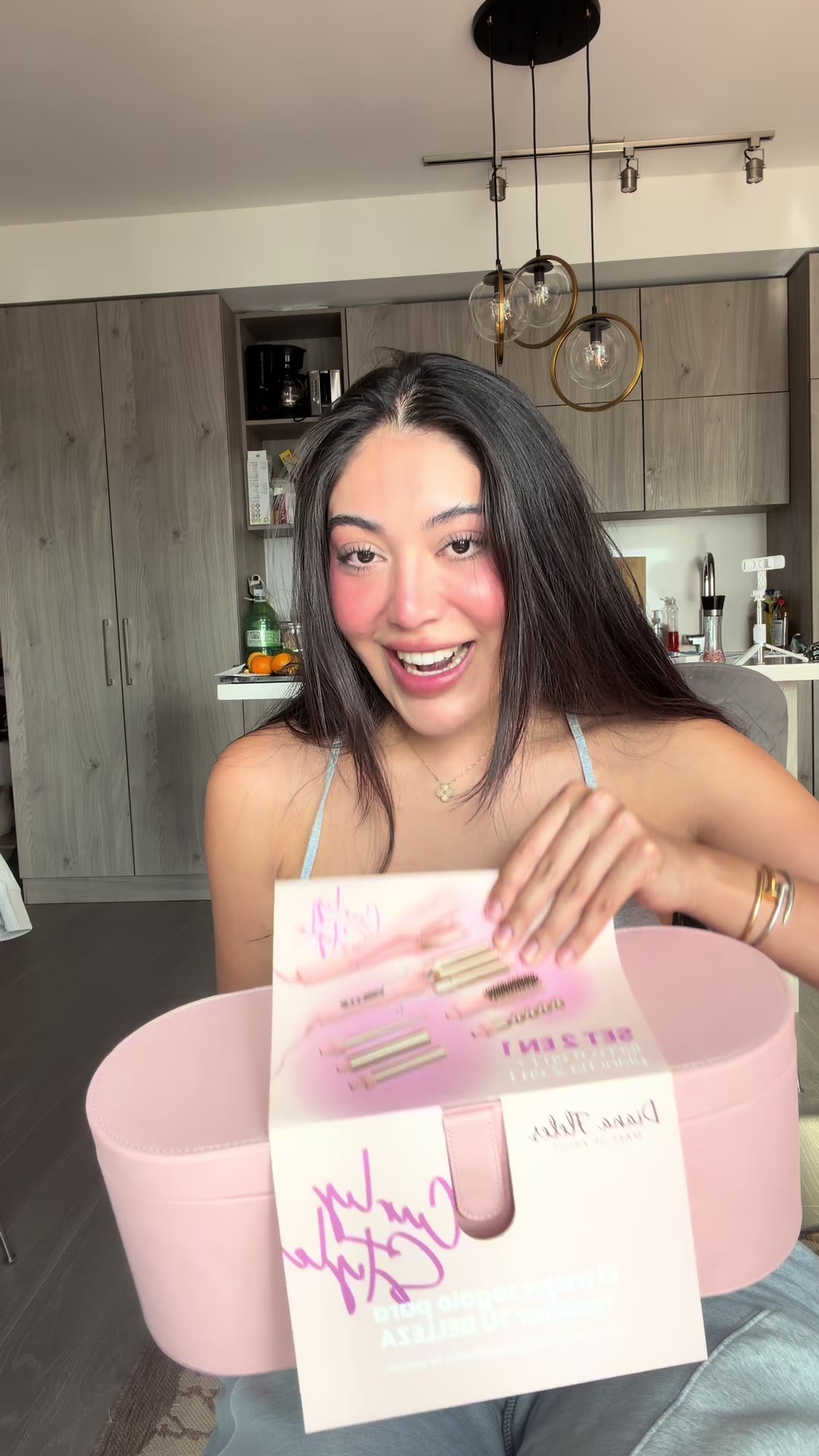 @Diana Fletes Cosmetics