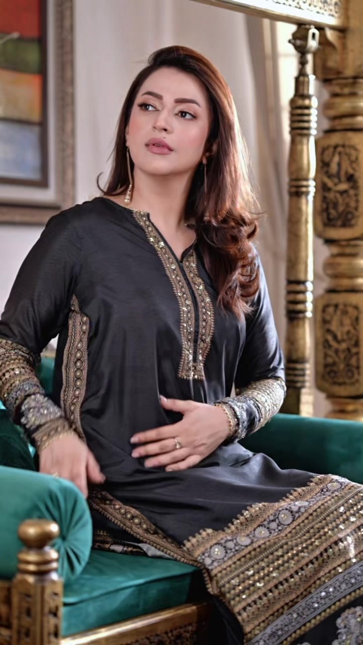 @Hibaalikhan