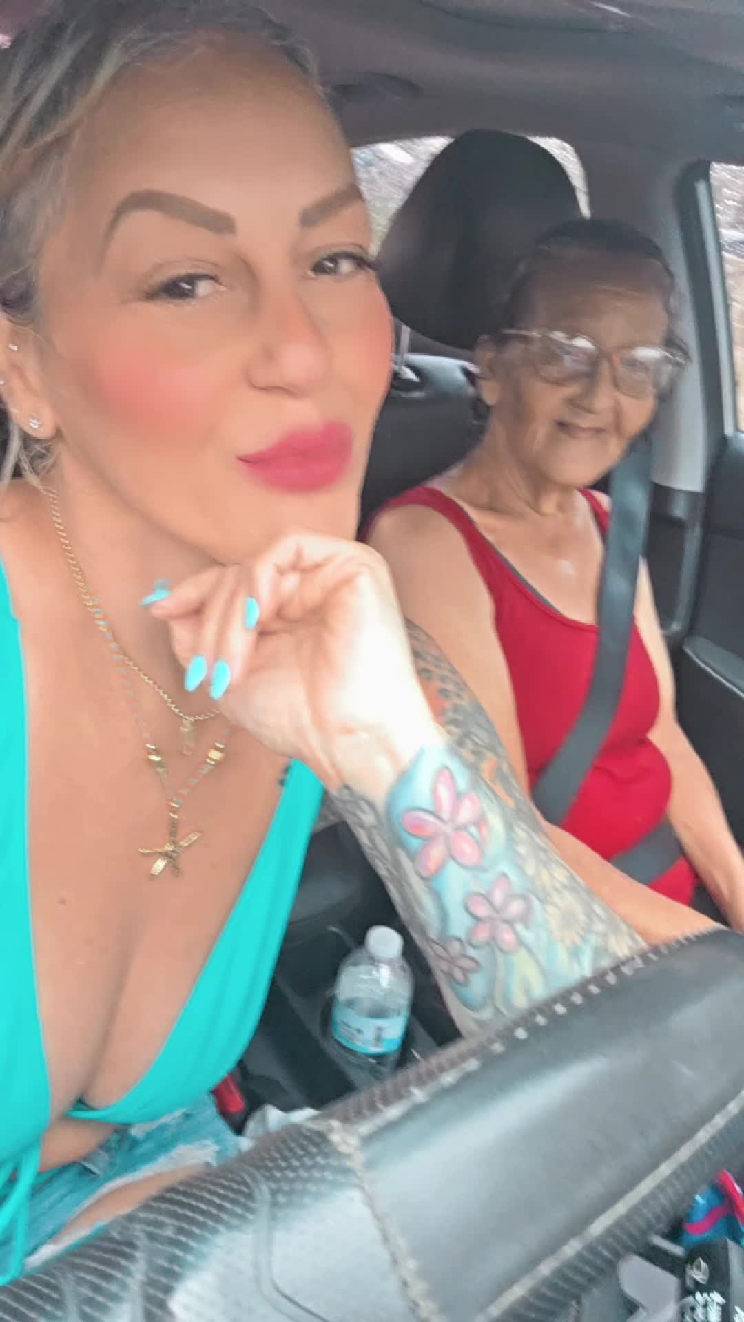 @Janet Collazo822🇵🇷 Boricua