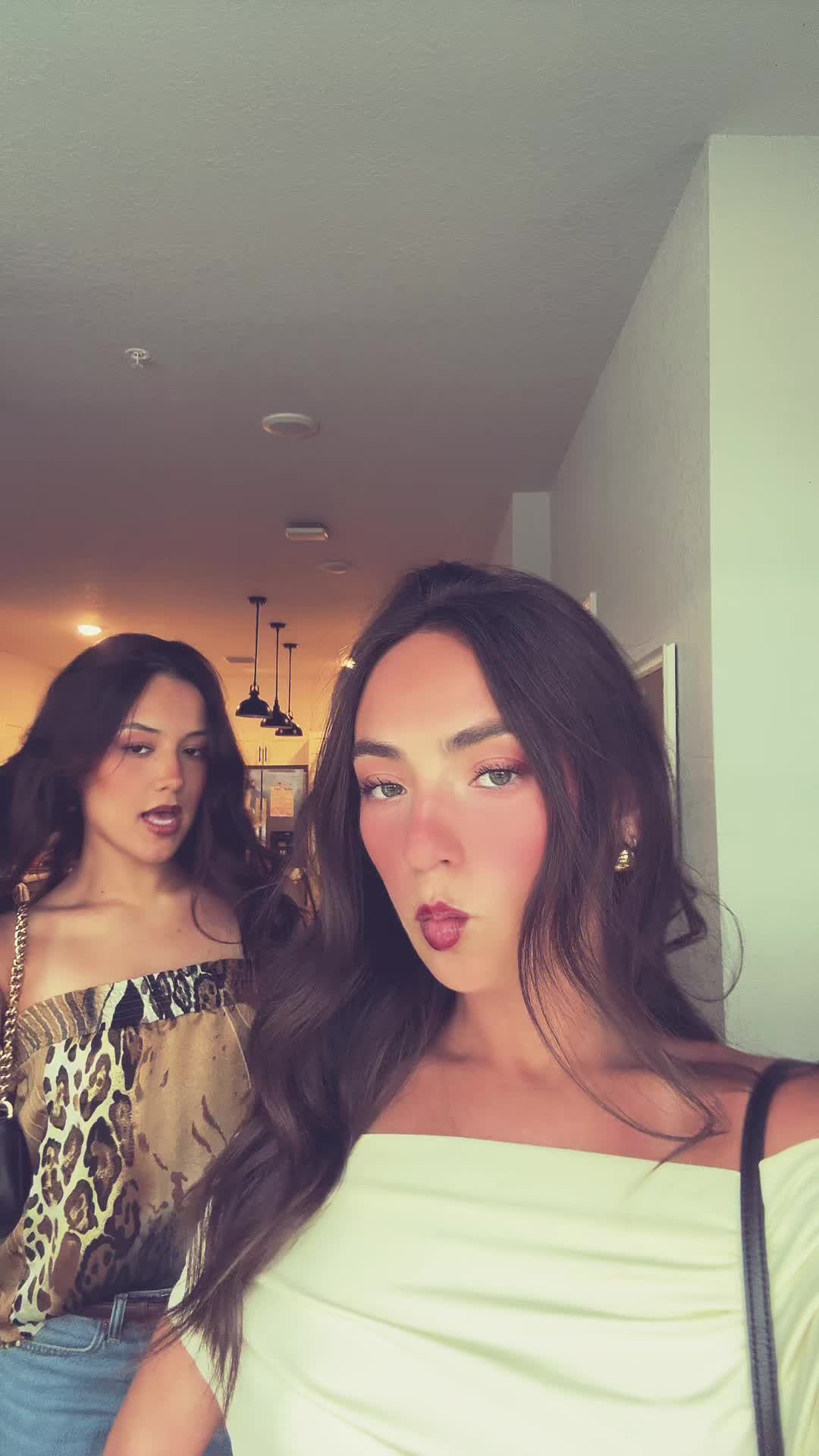 @EM ⋆ ˚。⋆୨୧˚