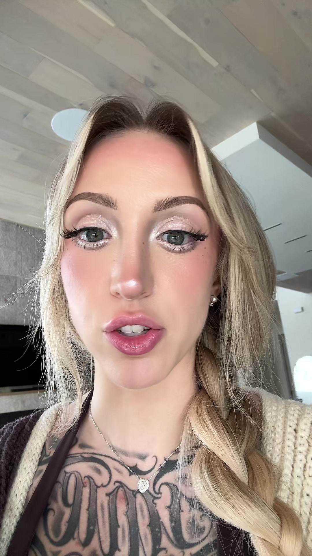 @justpeechi