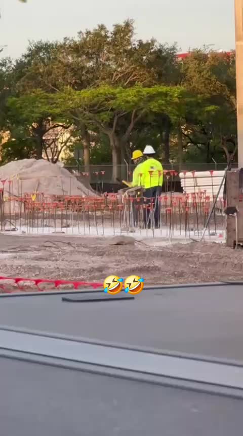@L&oacute;pez