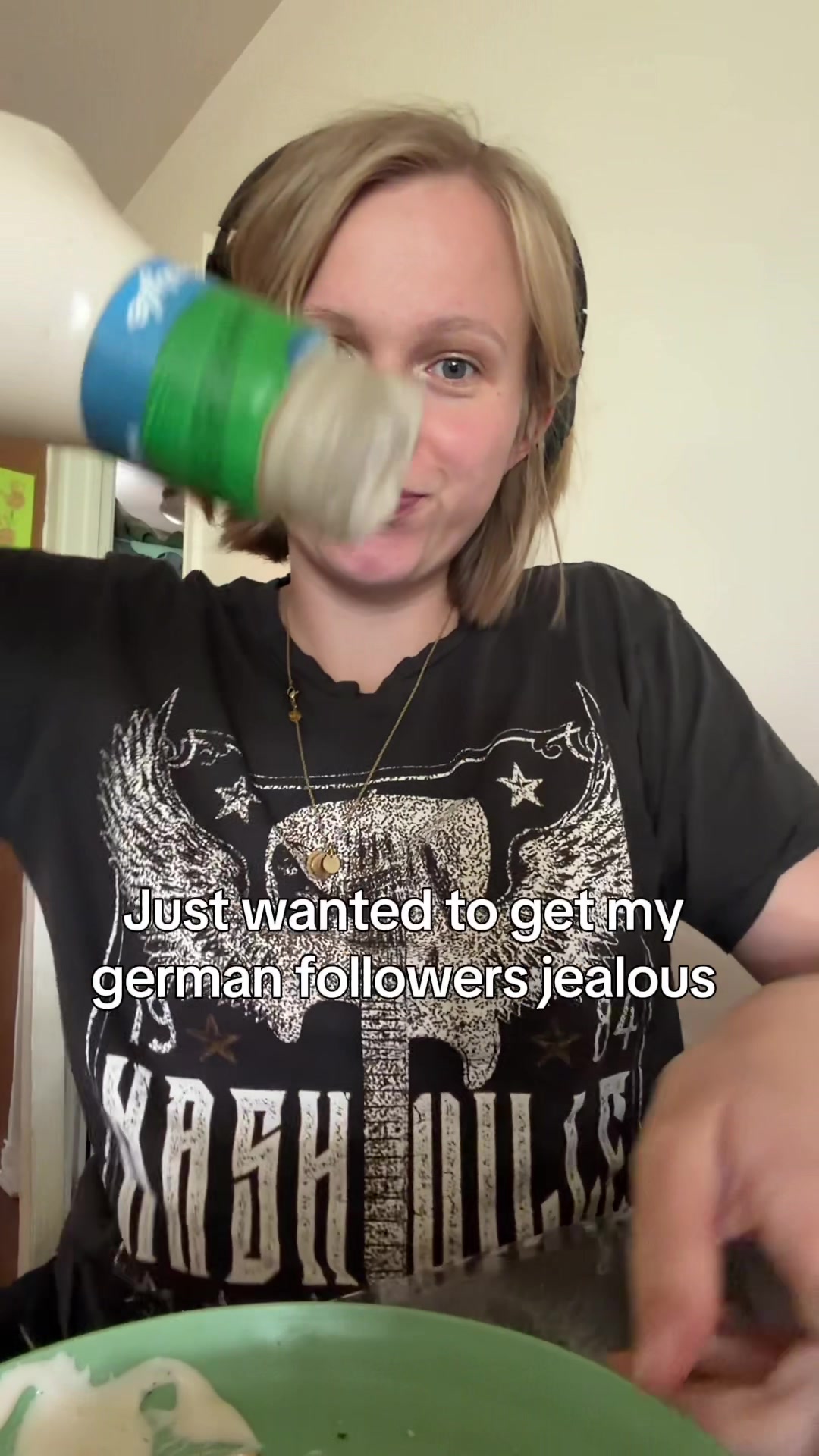 @fullymona