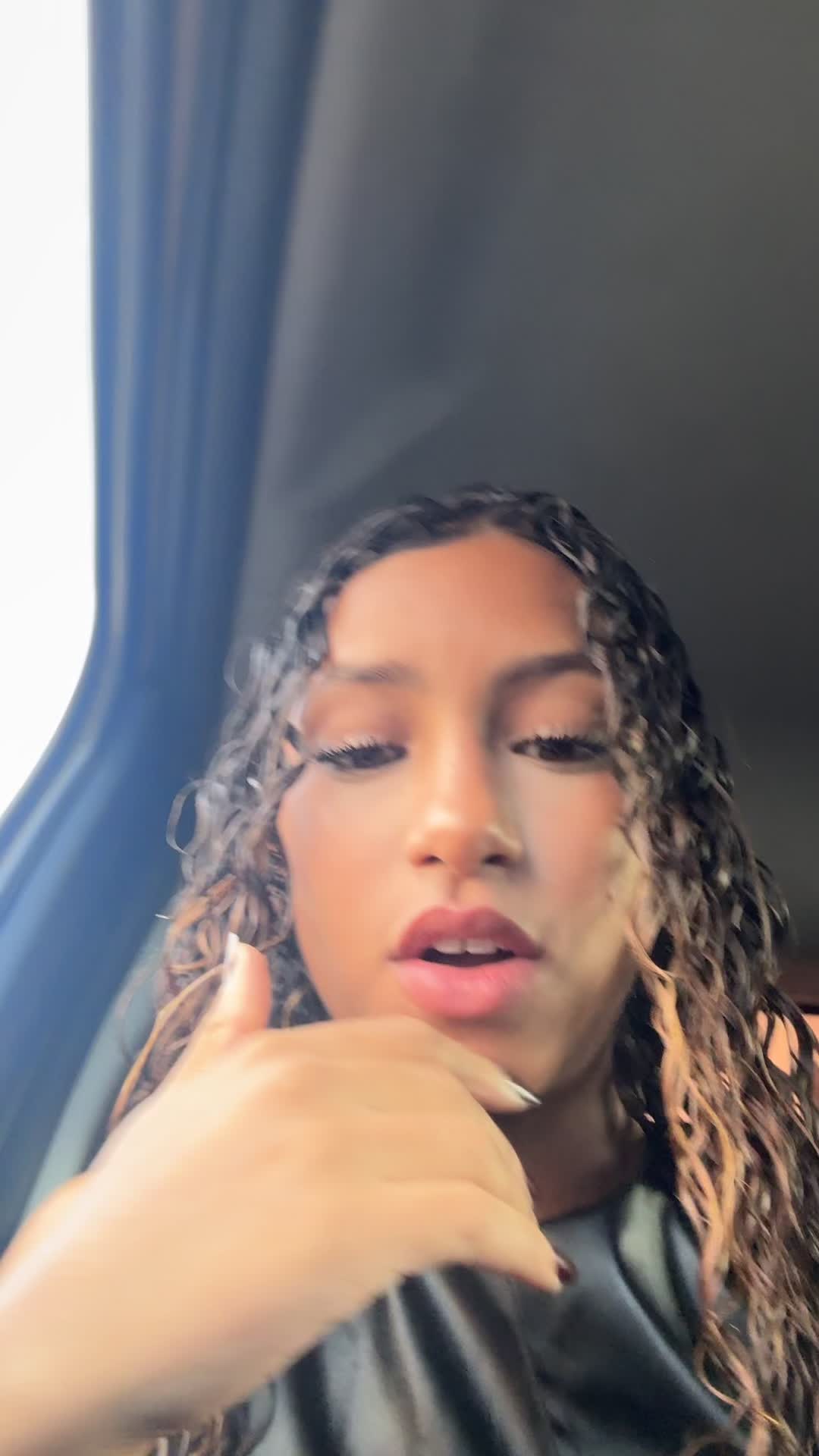 @Mel Araújo