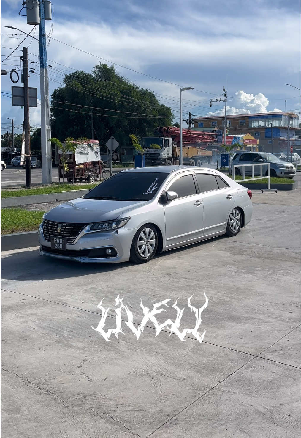 @Lively✓