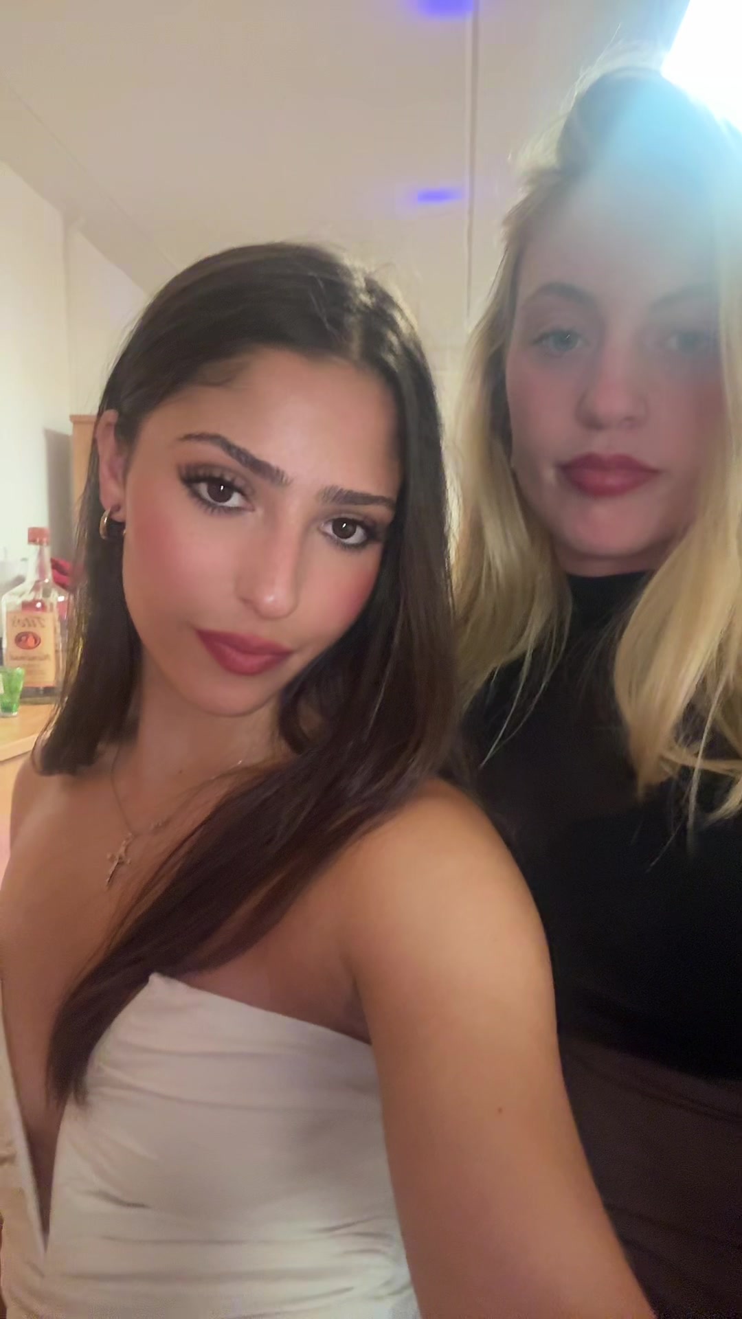 @bella