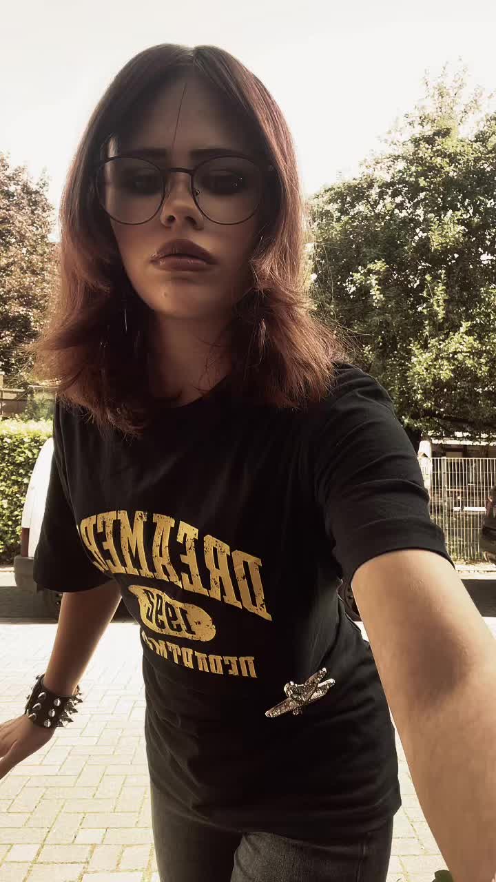 @SomeoneIguess?