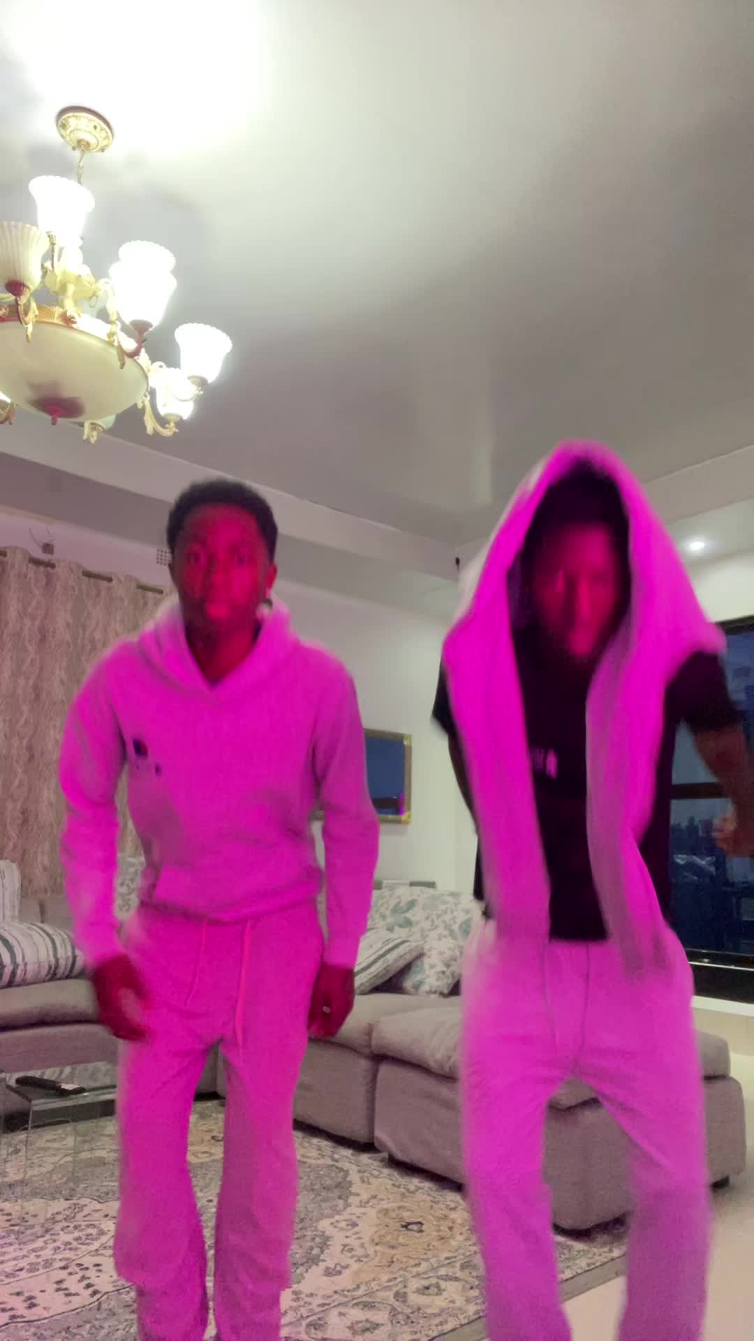 @𝓜𝓪𝓬𝔁𝓮𝓷🔱🤩