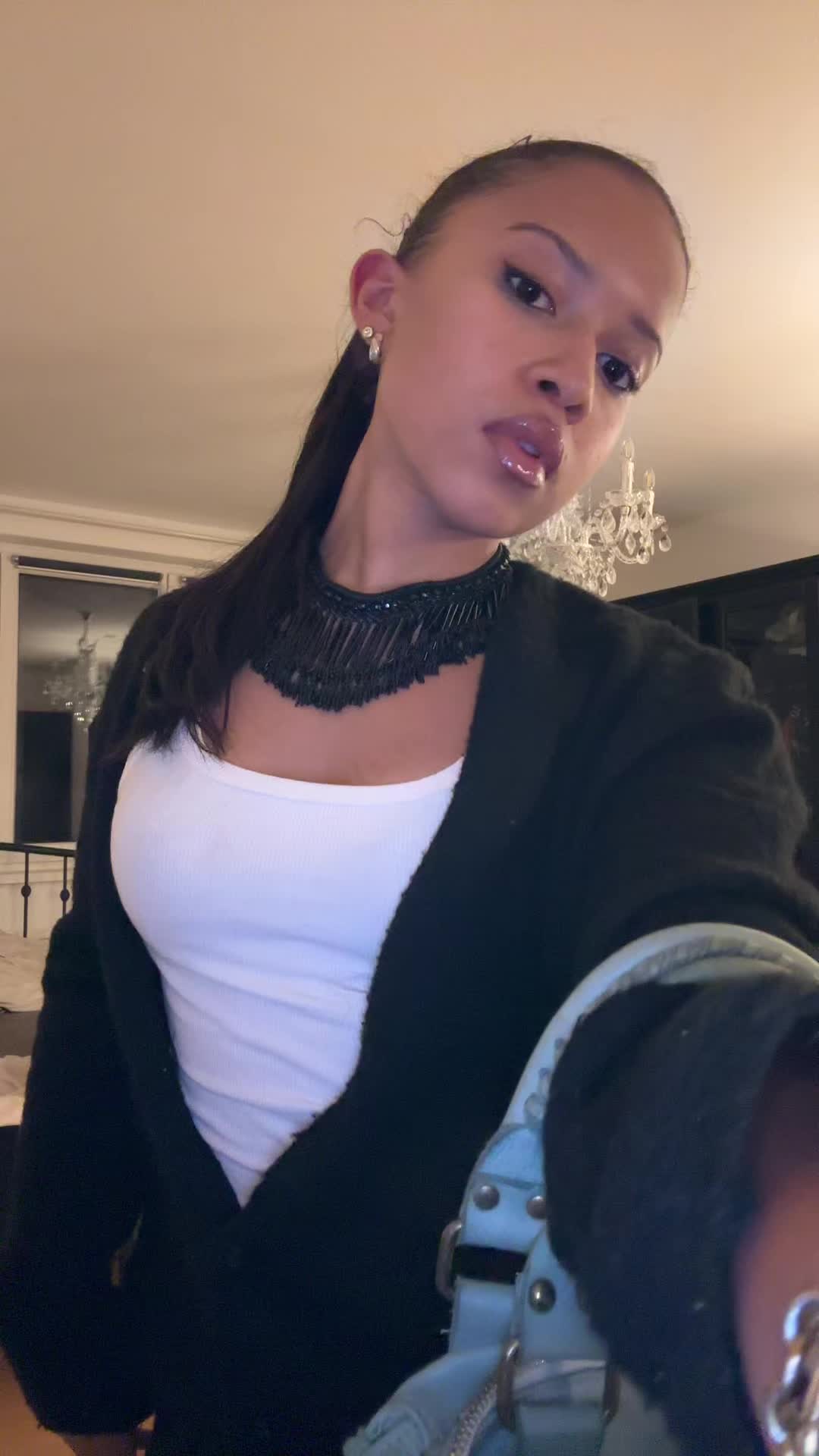 @mysteriousbaddie_123