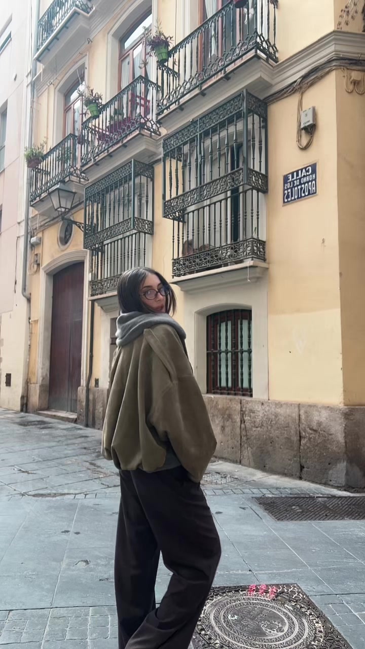 @larisa
