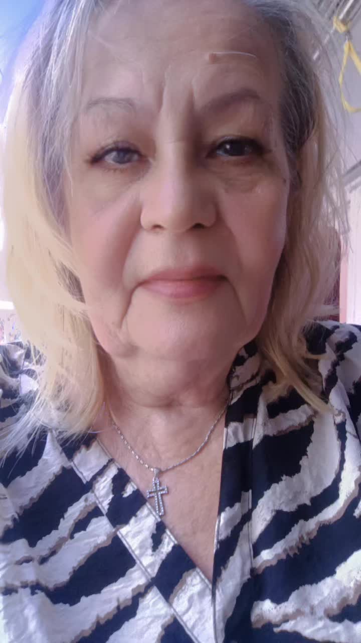 @Rebecca_Şerban