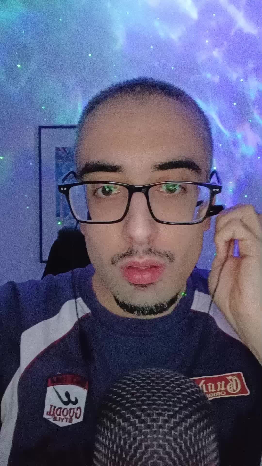 @AlessioWhispersAsmr