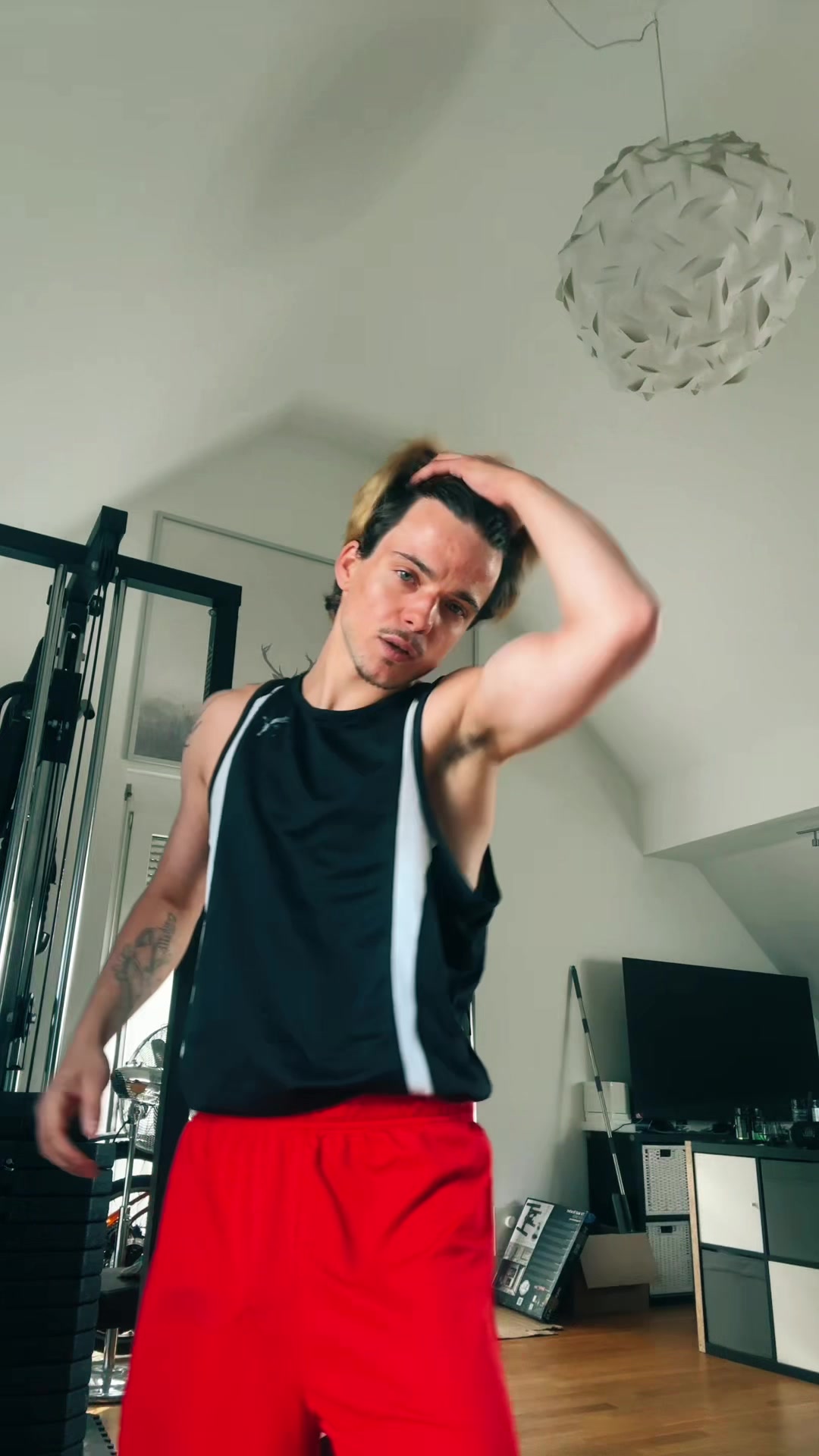 @André