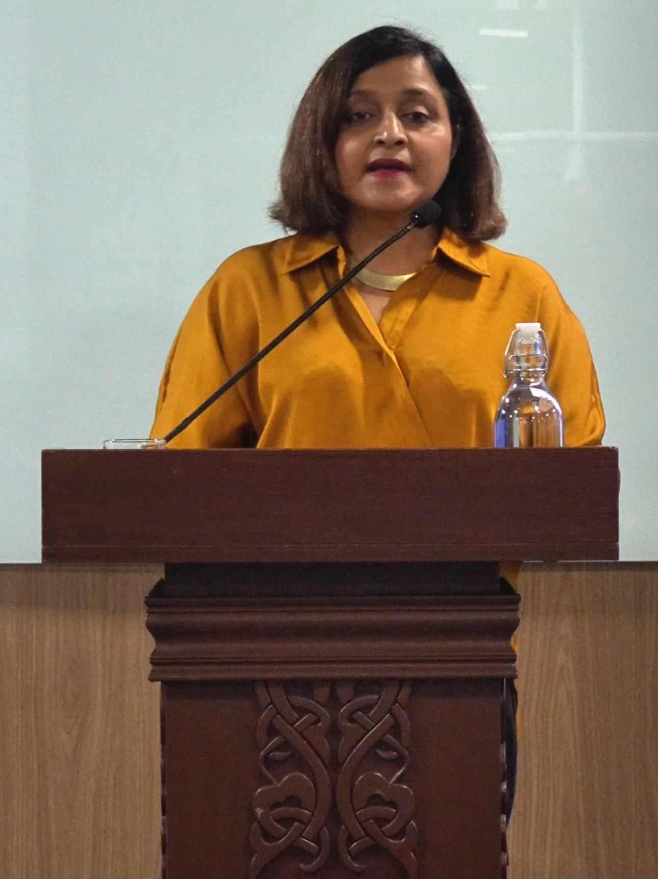 @Dunya Maumoon