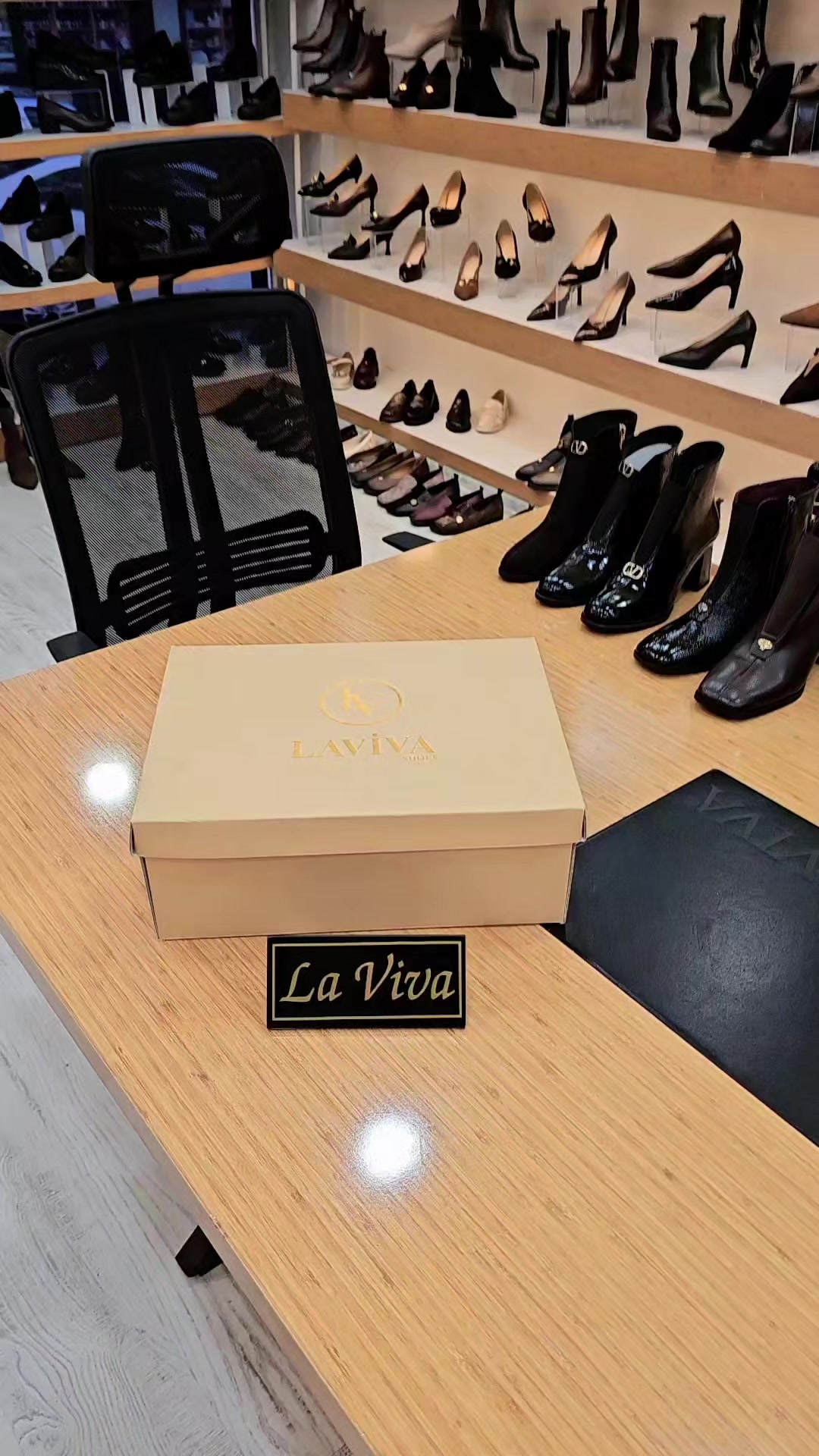 @Laviva_shoes