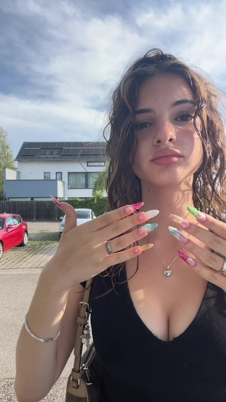 @𝐌𝐚𝐫𝐢𝐞-𝐒𝐨𝐩𝐡𝐢𝐞