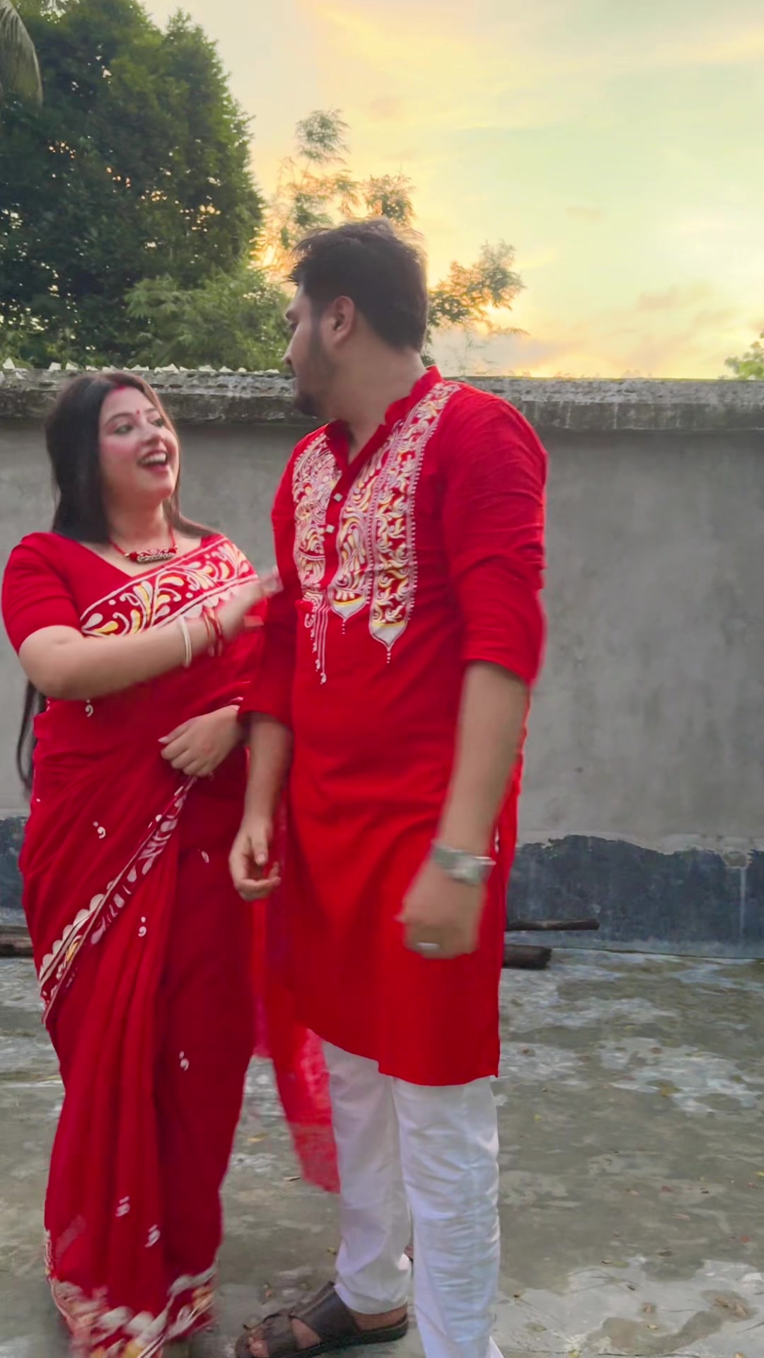 @Smile~couple😍PRIYO❤️SWOSTIKA