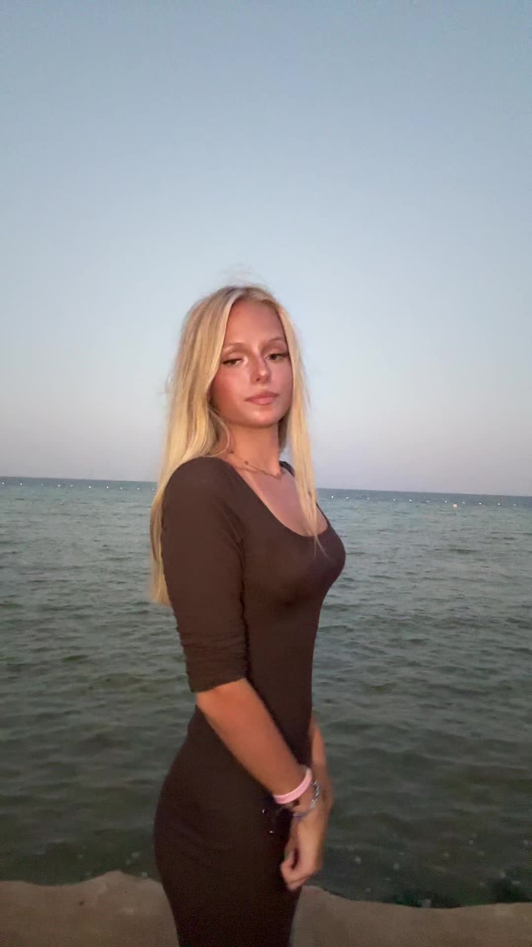 @𝐙𝐨𝐞𝐲