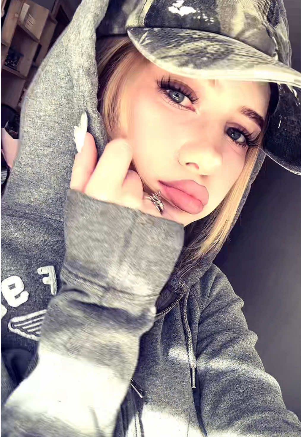 @j