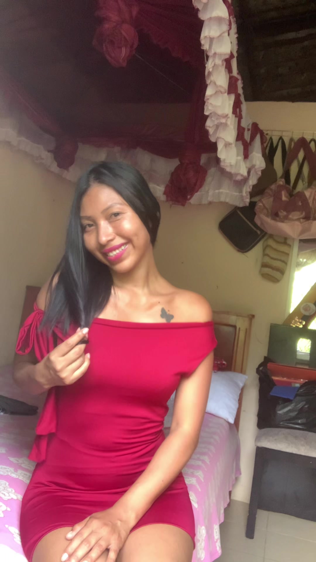 @Jazmin🍒🔥
