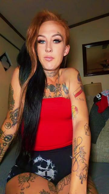@ғͫʊͦcͭкͪɳͣ Tattedmommy420