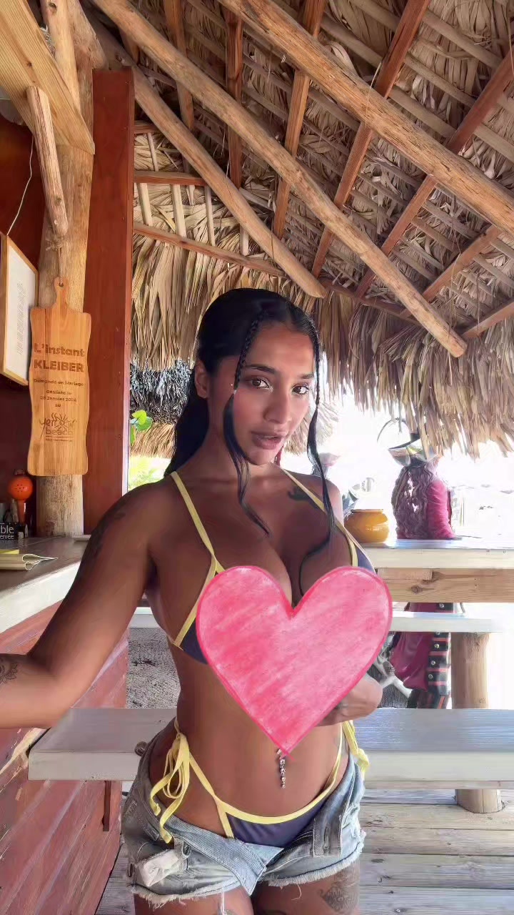 @yasmiinakhannn