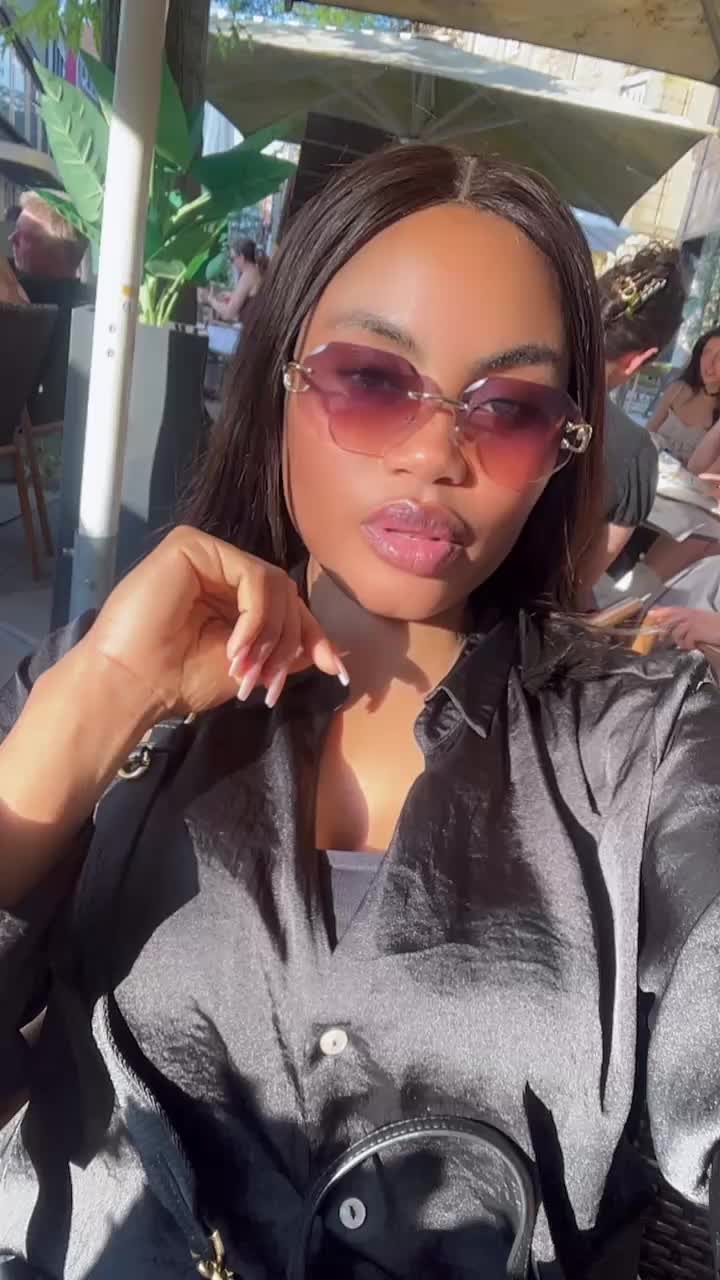 @QueenPam (skin&hair)