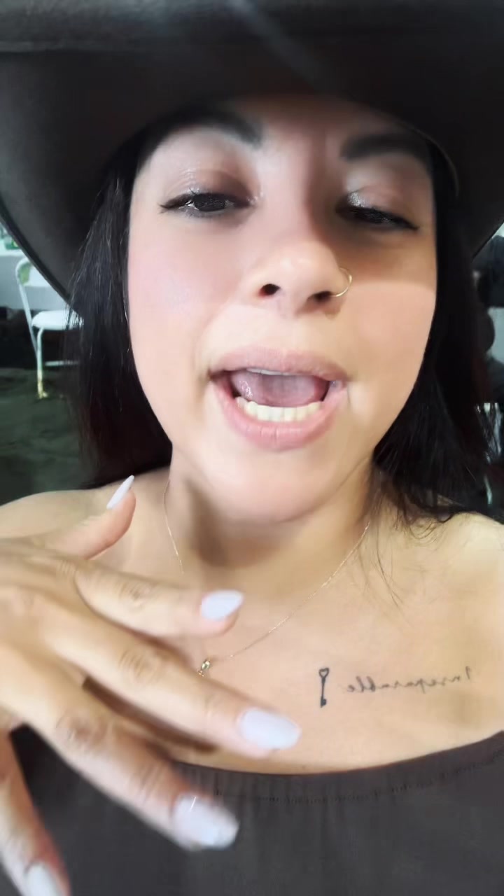 @ur_lady_nana