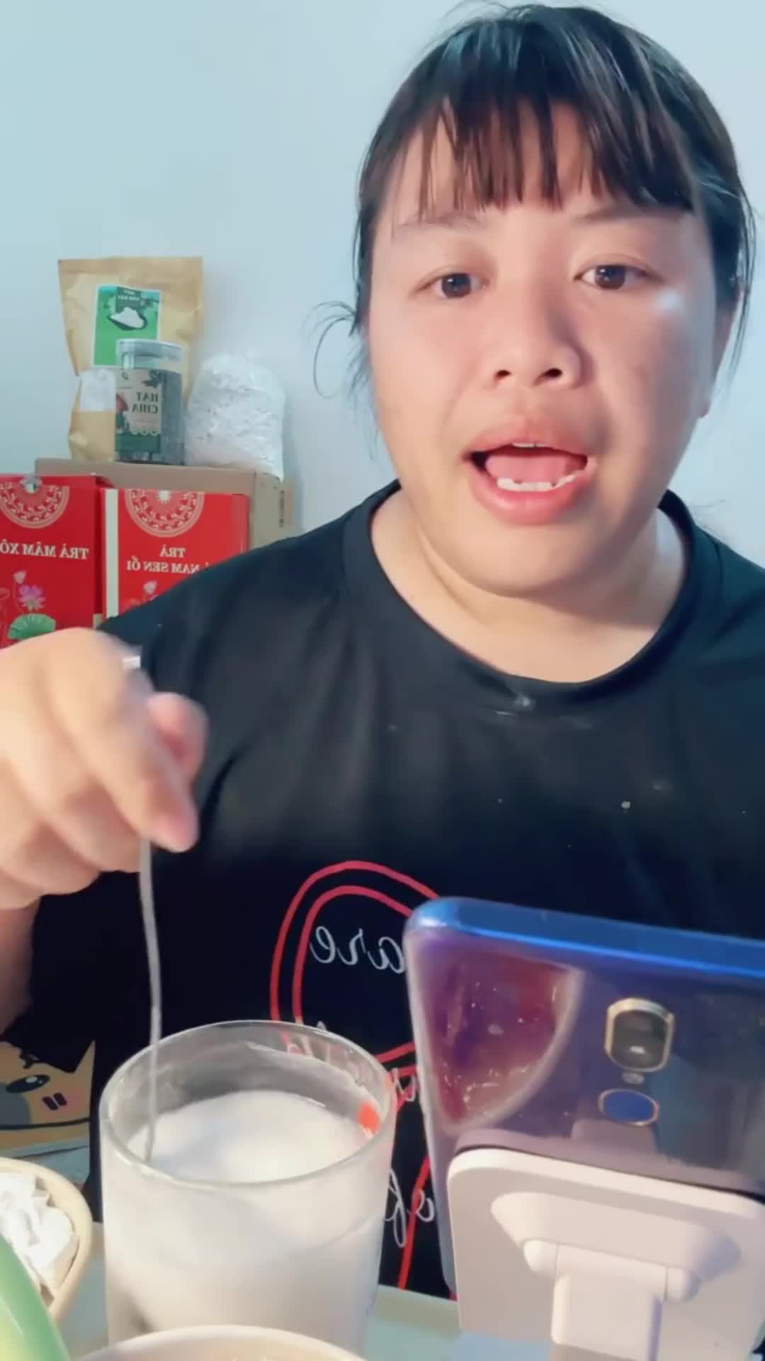 @Uyên min