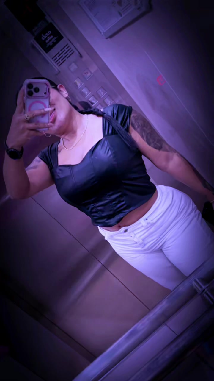 @Yesi M. Lo más TOP en prendas