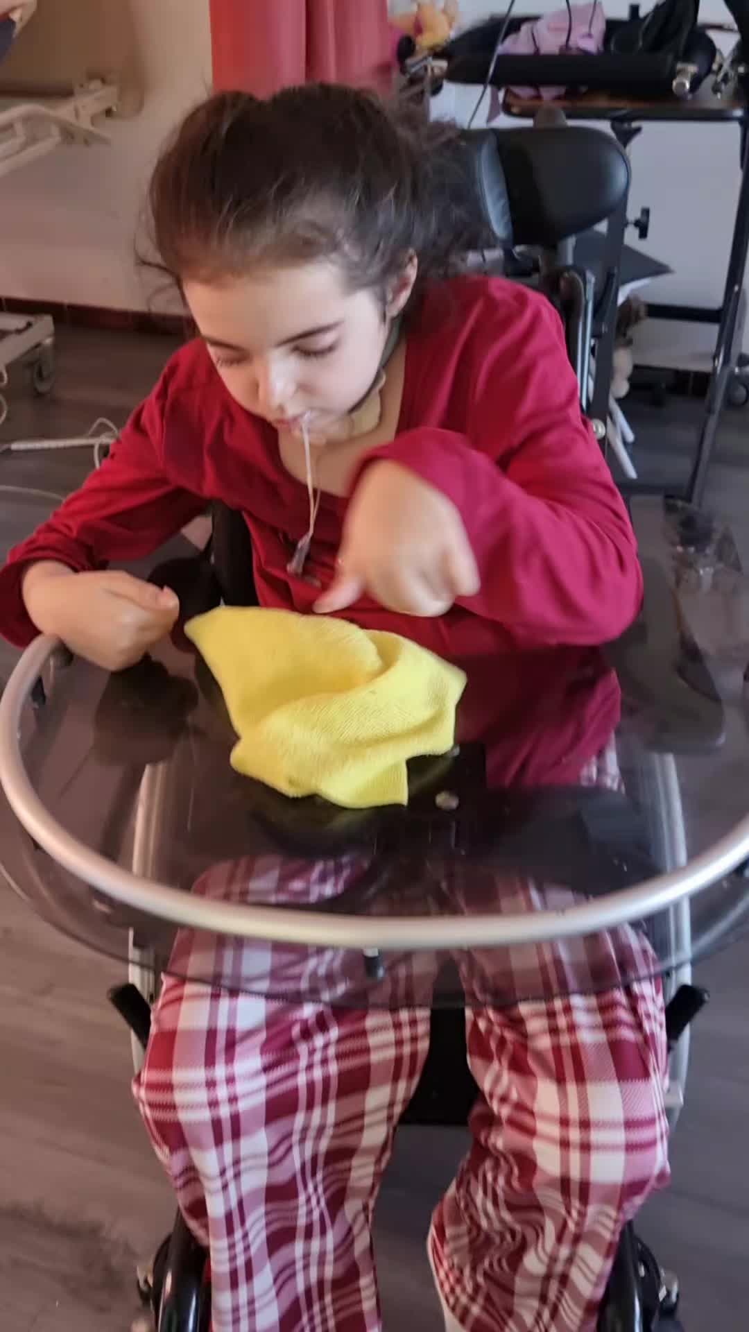 @Lecombatdines