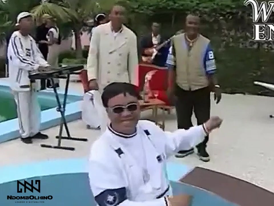 @NdOmbOlhinO