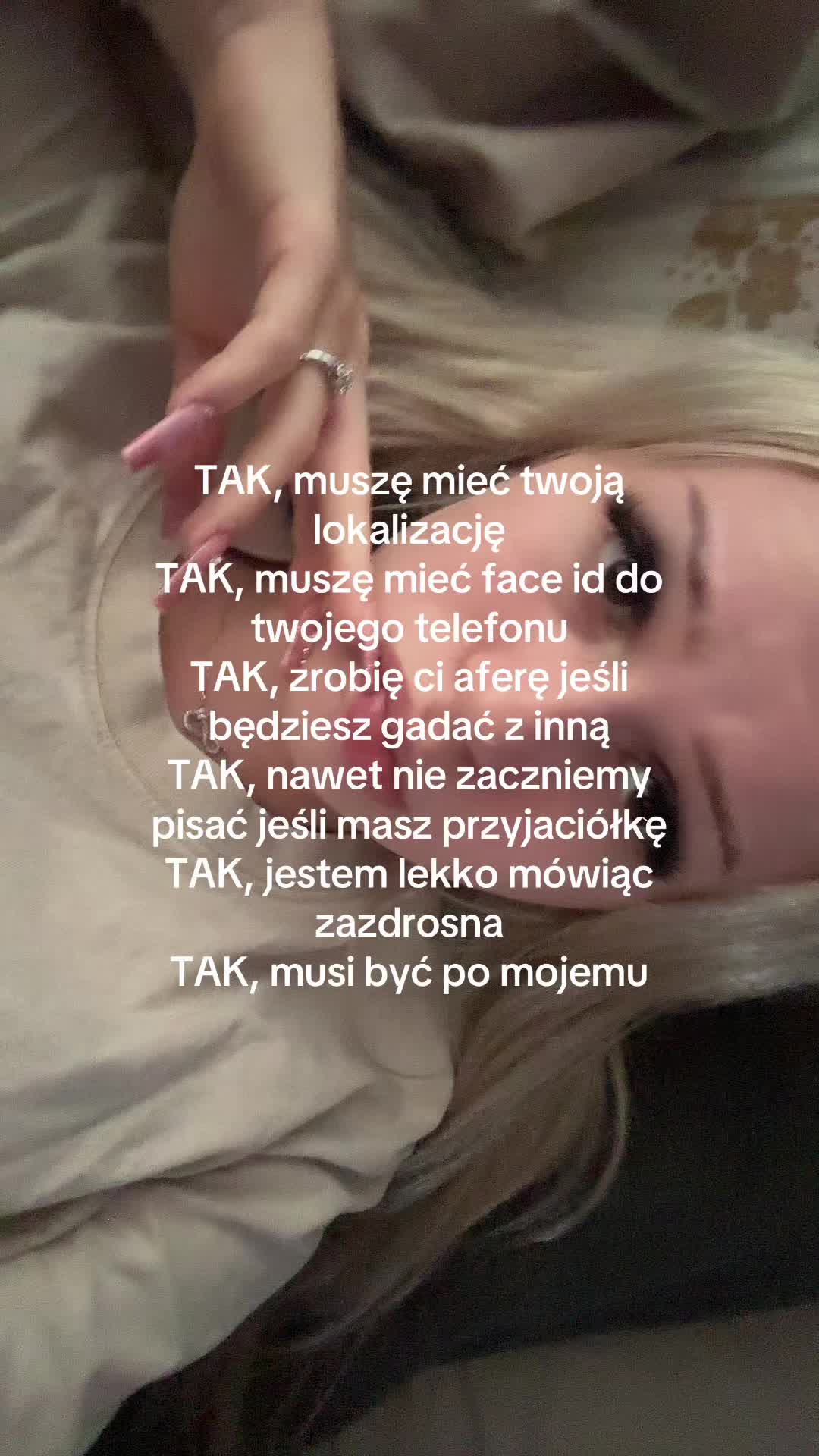 @a.apoloniaaa