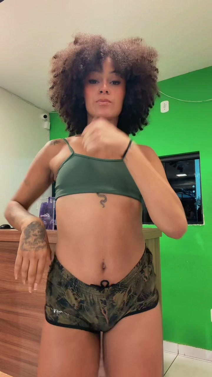 @alanaadriely_