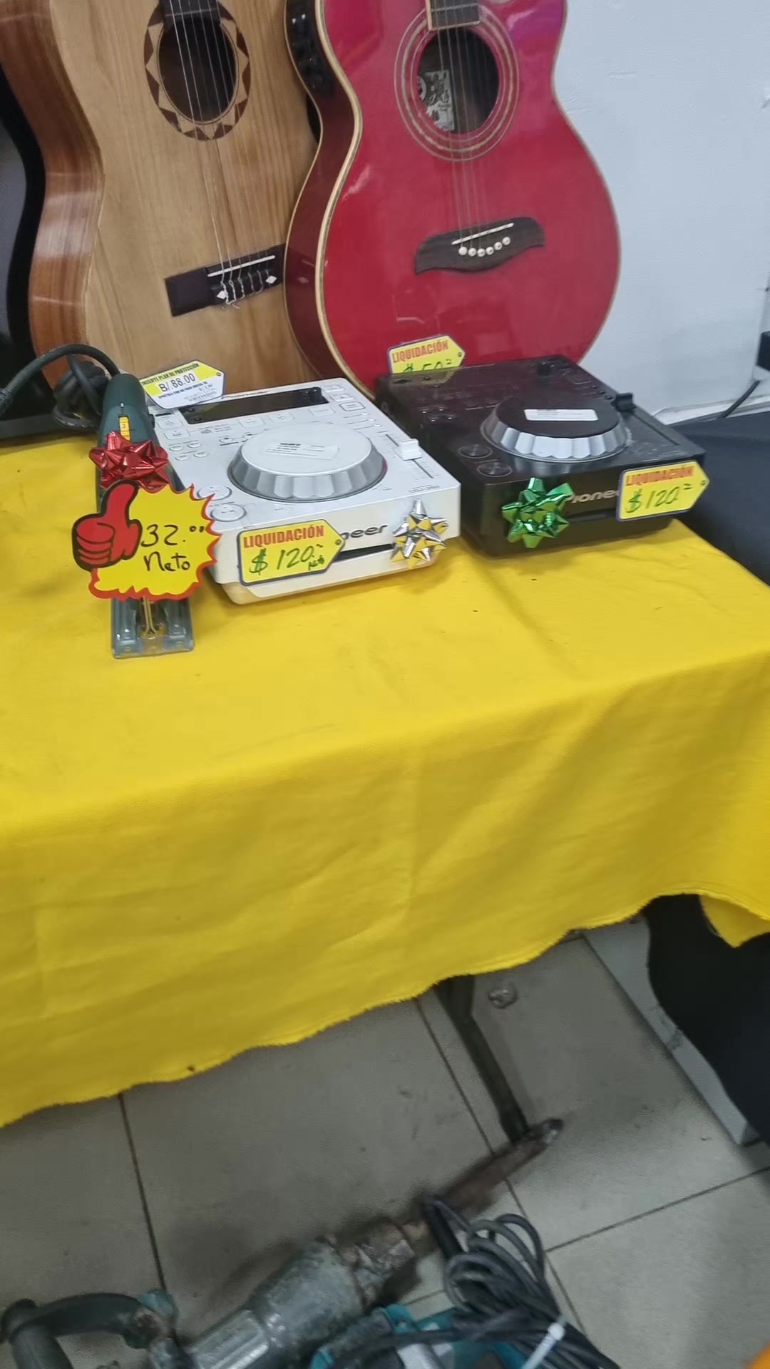 @La Familia Casa de Empe&ntilde;o 🇵🇦