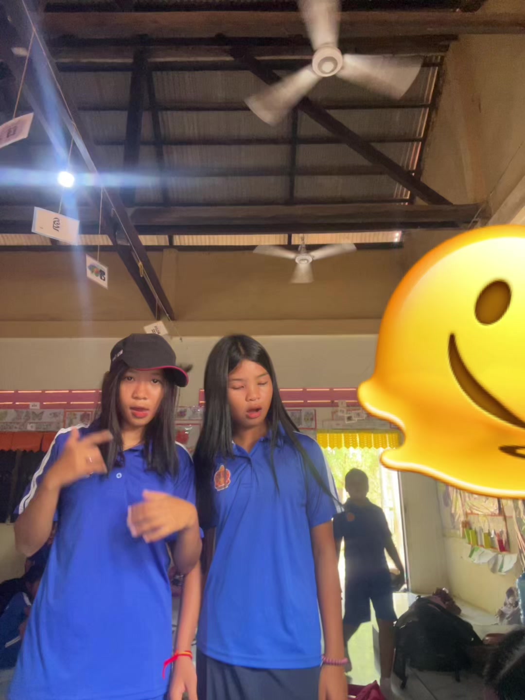 @CHE TRẢ